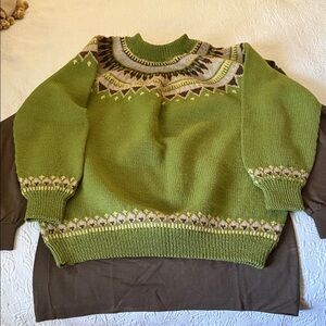 nordic hand knit Icelandic Knit Sweater in Green 100% virgin wool